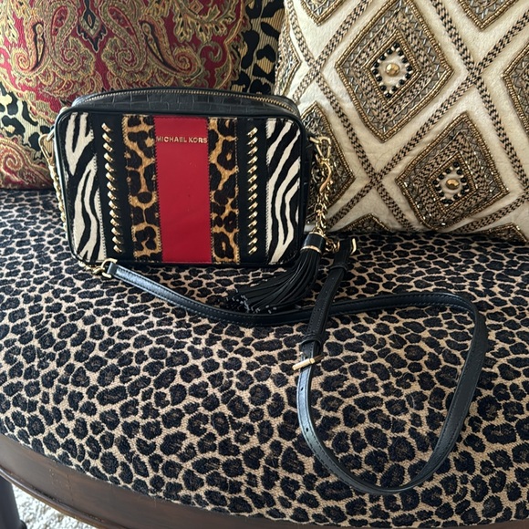 Michael Kors Animal Print Crossbody - Picture 2 of 10
